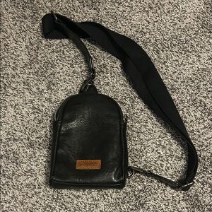 Wrangler Black Leather Crossbody Bag